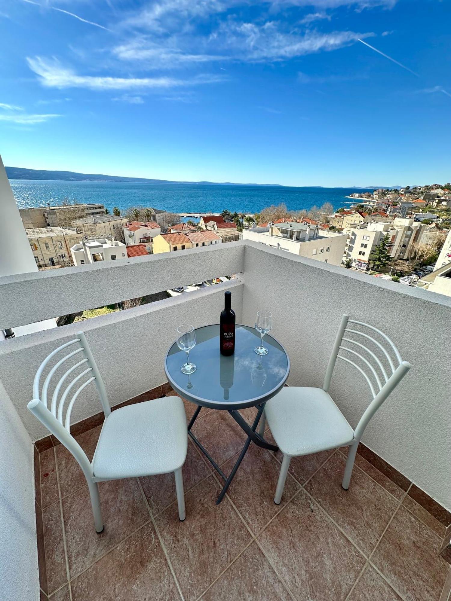 Summer Sky Gordana Apartment Dugi Rat Exterior photo